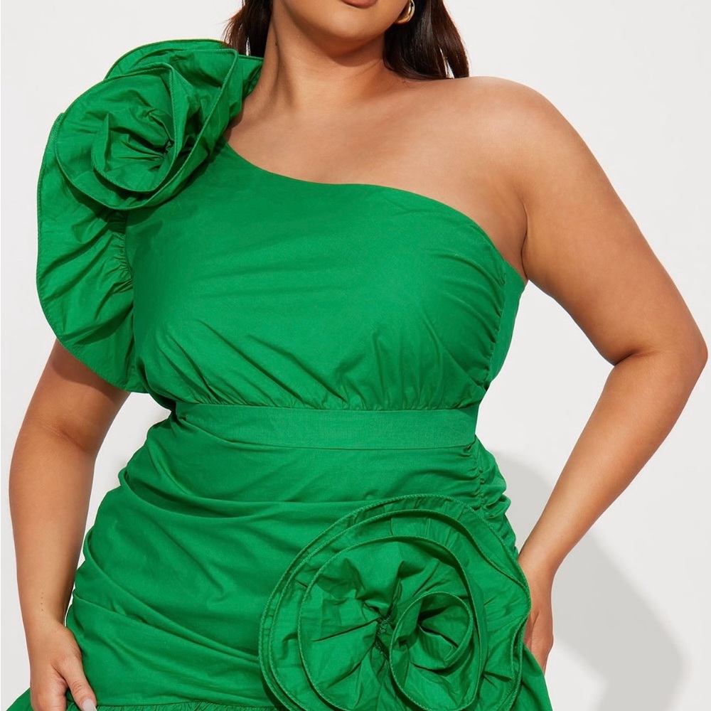 Fashion Nova Green Asymmetrical One Shoulder Bodycon Dress